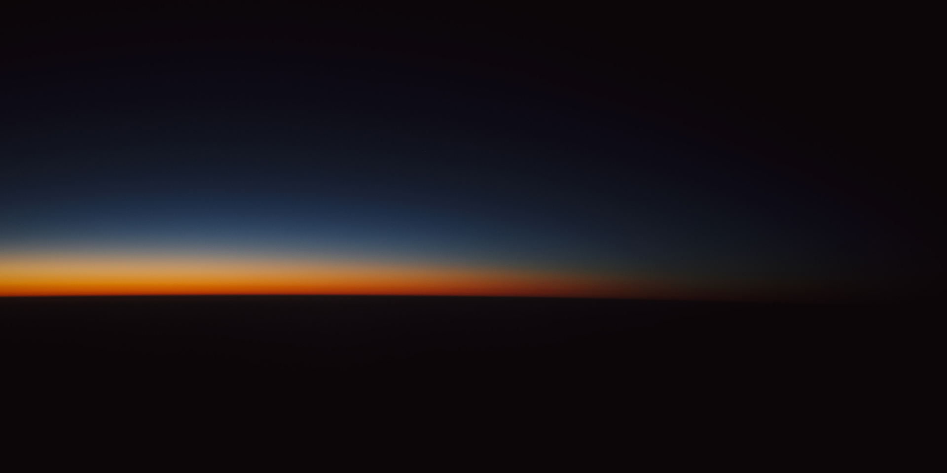 Sonnenaufgang am Horizont